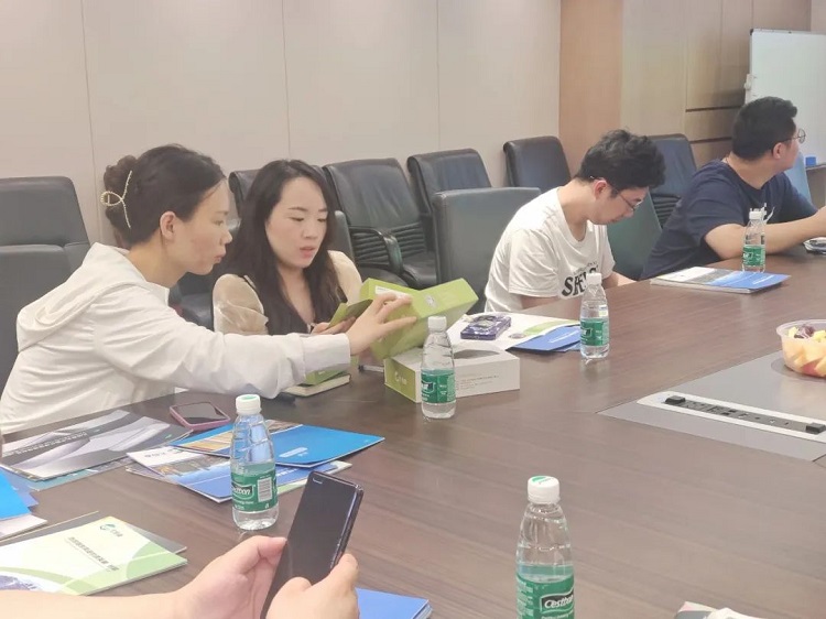 雷竞技reby与深圳机械设计院交流会画上完美句号 雷竞技reby与深圳机械设计院交流会画上完美句号