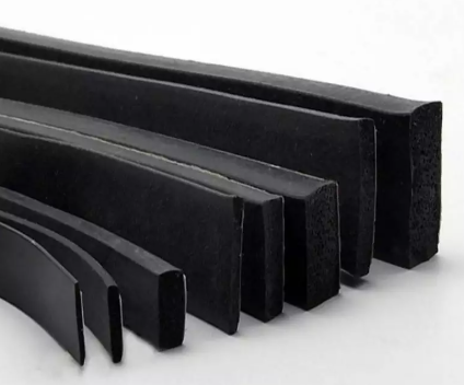 橡塑保温材料在汽车行业的多元应用 橡塑保温材料在汽车行业的多元应用