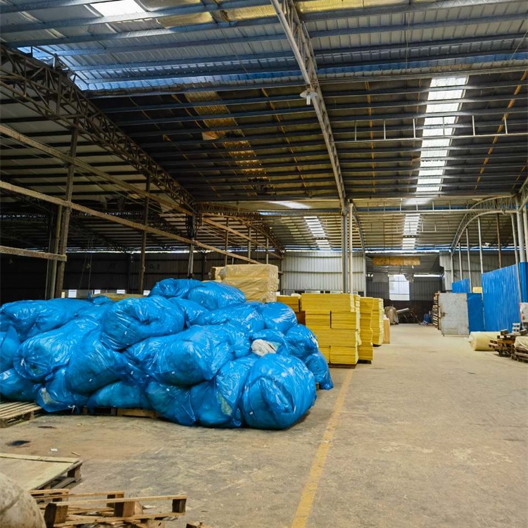 1763457483718993.jpg 玻璃棉厂家